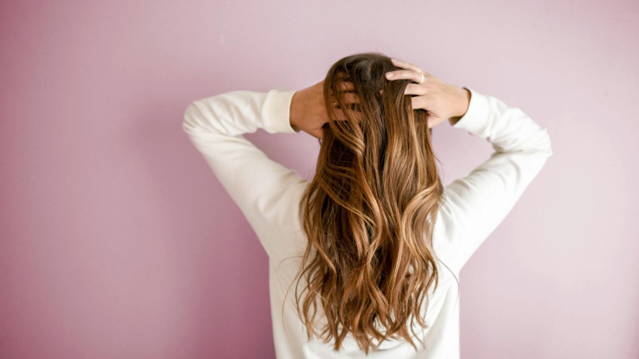 7 Essential Steps for a Healthy Hair Routine: Achieve Strong, Shiny Hair